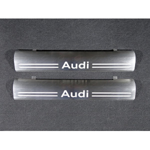 Накладки на пластиковые пороги (лист шлифованный надпись Audi) Audi Q5 2008-2016