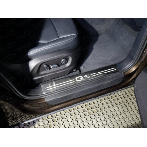 Накладки на пластиковые пороги (лист шлифованный надпись Q5) Audi Q5 2008-2016