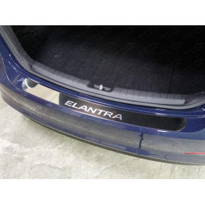 Накладка на задний бампер (лист зеркальный надпись Elantra) Hyundai Elantra 2016-