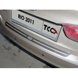 Накладка на задний бампер (лист шлифованный надпись RIO) Kia Rio 2011-2014