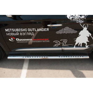 Mitsubishi Outlander 2015-2017 Пороги труба 120х60 овал с проступью