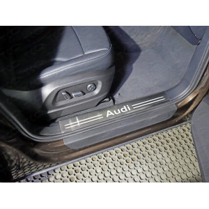 Накладки на пластиковые пороги (лист шлифованный надпись Audi) Audi Q5 2008-2016
