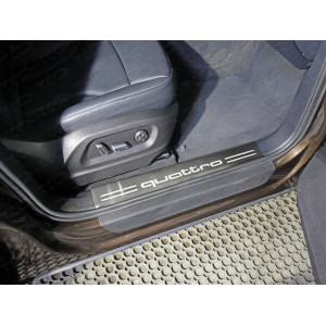 Накладки на пластиковые пороги (лист шлифованный надпись quattro) Audi Q5 2008-2016