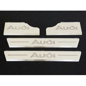 Накладки на пороги (лист шлифованный надпись Audi) Audi Q7 2015-
