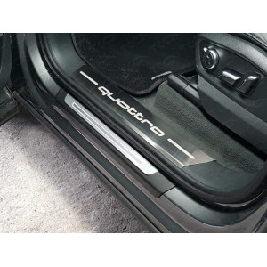 Накладки на пороги (лист шлифованный надпись quattro) Audi Q7 2015-