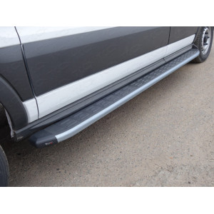 Порог алюминиевый с пластиковой накладкой (карбон серебро) 2220 мм (левый) Ford Transit 2016-