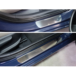 Накладки на пороги (лист зеркальный) Hyundai Elantra 2016-