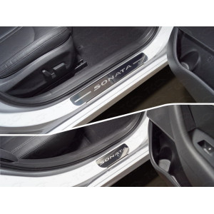 Накладки на пороги (лист зеркальный надпись Sonata) 4шт Hyundai Sonata 2018- 